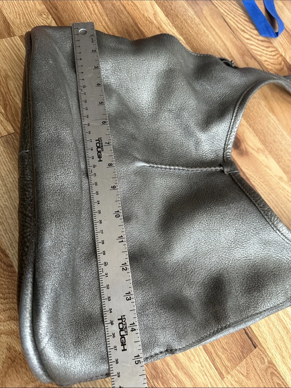 UGG sleek metallic